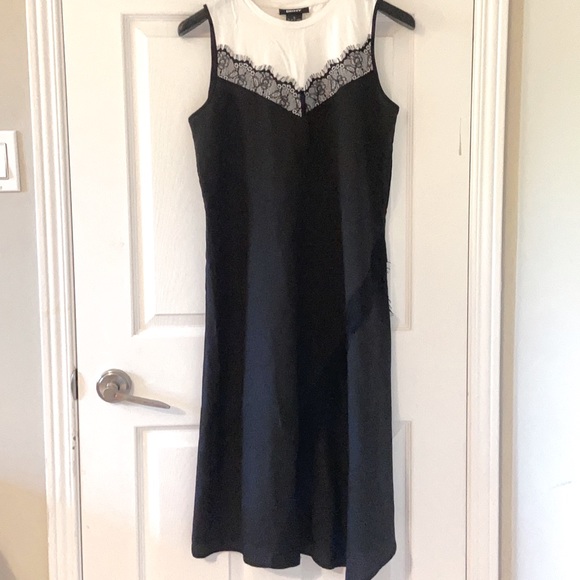 DKNY lace dress - Picture 4 of 6